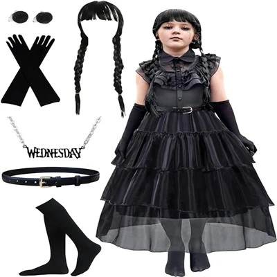 יום רביעי עידן התחפושות של Addams 7 8